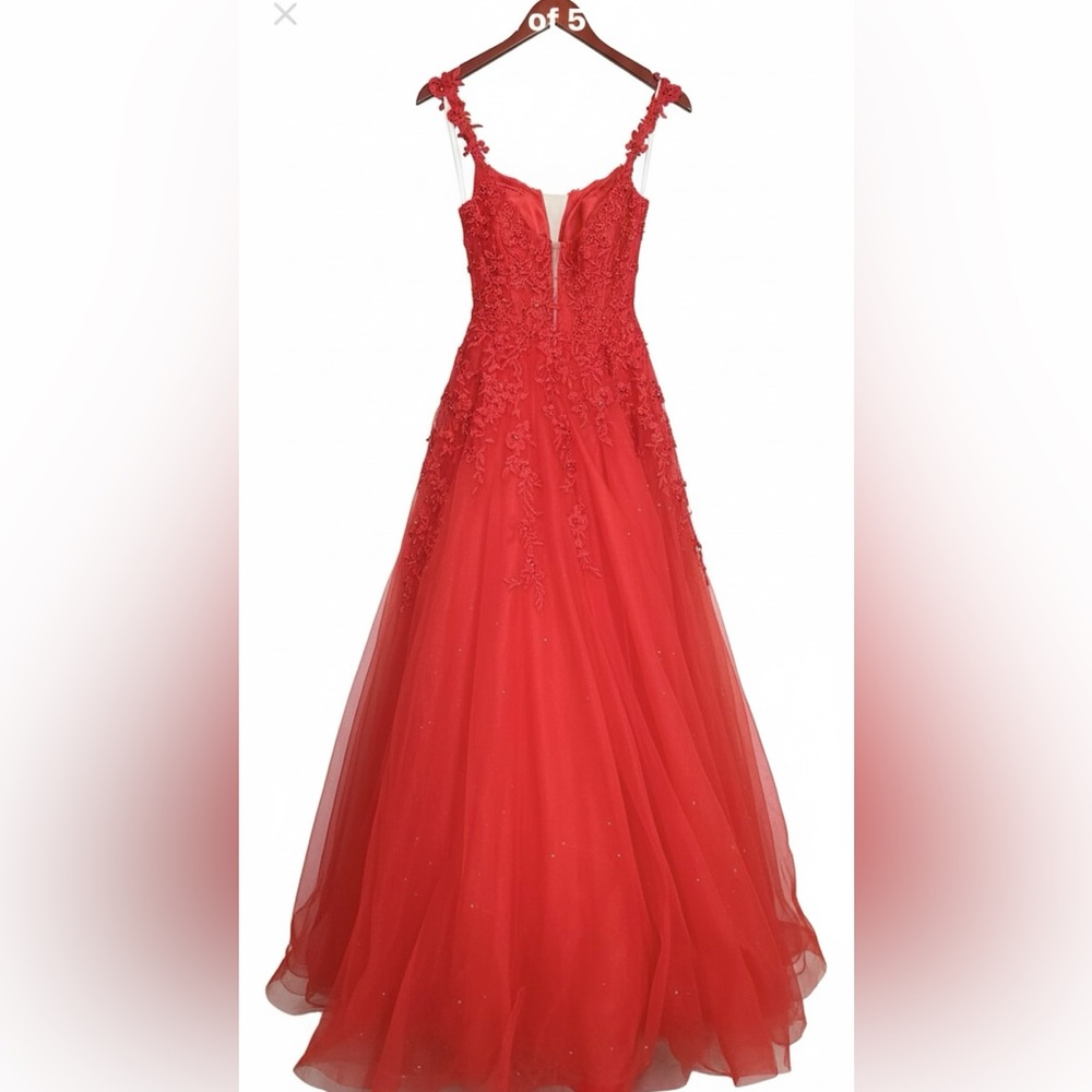 Ellie Wilde Mon Cheri EW122003 Red Lace Ball Gown Like New Prom Dress Size 0